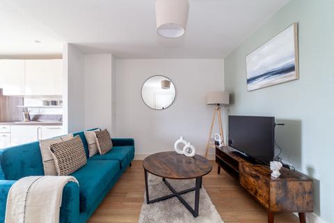 1 bedroom flat to rent, Hannaford Walk