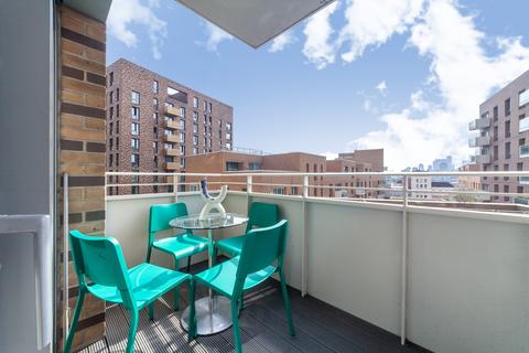 1 bedroom flat to rent, Hannaford Walk