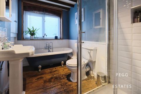 2 bedroom cottage for sale, Redstone Barn, Torquay
