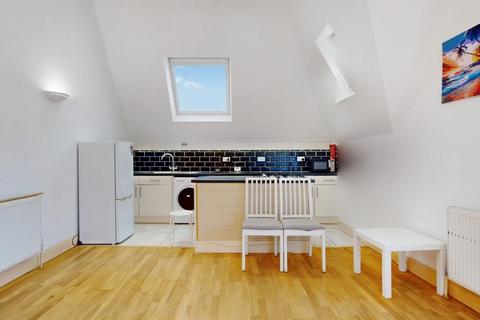 1 bedroom apartment to rent, N22