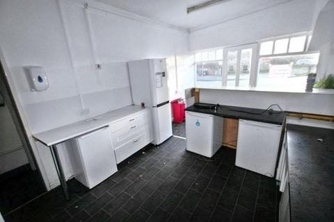 Retail property (high street) for sale, 4 Westminster Rd Ellesmere Port CH65 2EG