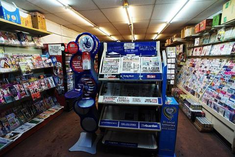 Convenience store to rent, 71 Bramley Rd London N14 4EY