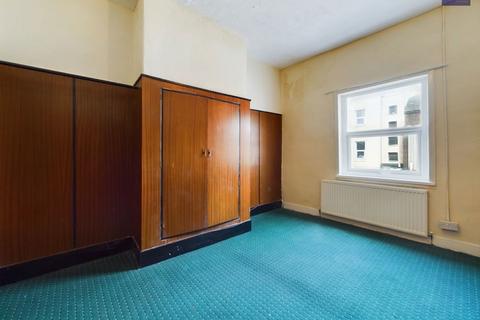 Retail property (high street) for sale, 37 Waterloo Rd Blackpool FY4 1AD