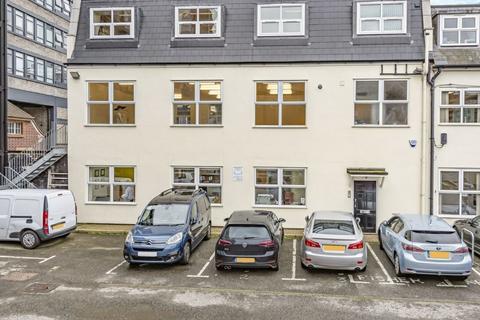 Healthcare facility to rent, 311 Chase Rd London N14 6JS