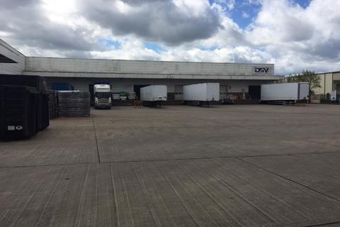 Distribution warehouse to rent, Maidstone Rd Milton Keynes MK10 0BD