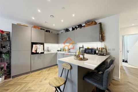 3 bedroom flat to rent, Hodge House, 90 Granville Road, London NW6