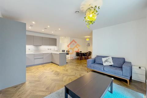 3 bedroom flat to rent, Hodge House, 90 Granville Road, London NW6