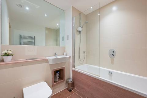 2 bedroom flat for sale, 1B Baythorne Street, London E3