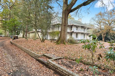 5 bedroom detached house for sale, Woodlands Road East, Surrey GU25