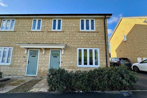 3 bedroom semi-detached house to rent, Haystack Avenue, Chippenham