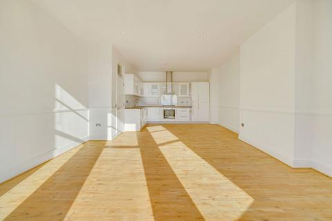 3 bedroom flat for sale, Overhill Road, London SE22