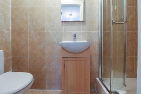 undefined, Heath Road, Twickenham TW1