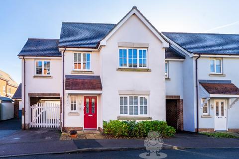 4 bedroom link detached house for sale, Clematis Way, Wymondham, Norfolk, NR18