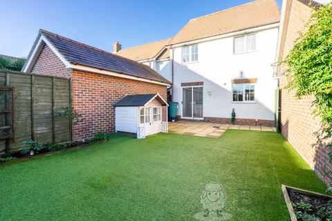 4 bedroom link detached house for sale, Clematis Way, Wymondham, Norfolk, NR18