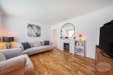 3 bedroom semi-detached house for sale, Glendale Drive, Guildford, Surrey, GU4