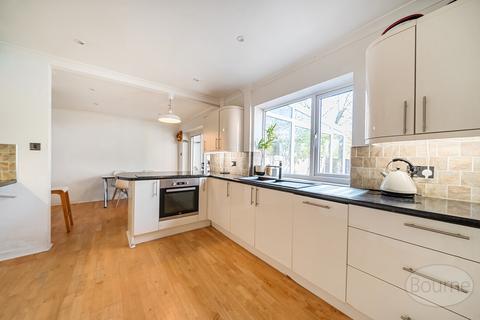 3 bedroom semi-detached house for sale, Glendale Drive, Guildford, Surrey, GU4