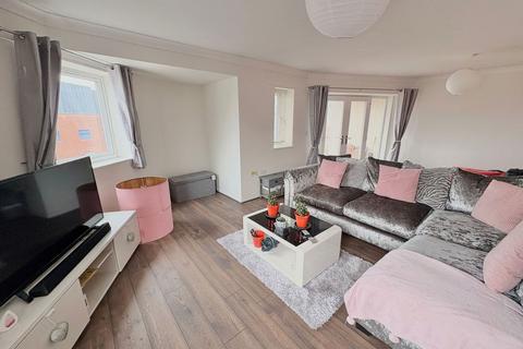 2 bedroom flat for sale, Warrior Court, Mumby Road, Gosport PO12 1BS