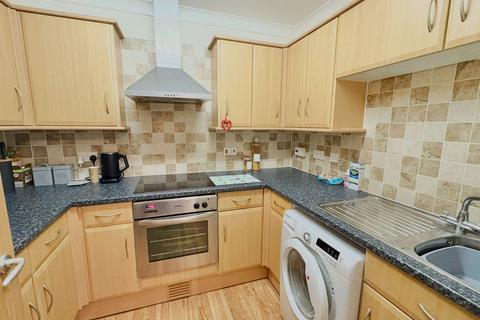 2 bedroom flat for sale, Warrior Court, Mumby Road, Gosport PO12 1BS