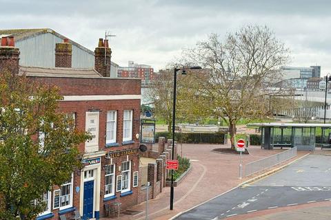 2 bedroom flat for sale, Warrior Court, Mumby Road, Gosport PO12 1BS