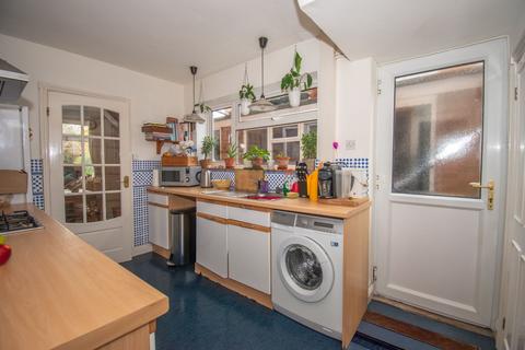 3 bedroom semi-detached house for sale, Ash Tree Road, Oadby