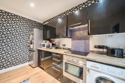 1 bedroom flat for sale, Lady Booth Road, Kingston Upon Thames, KT1