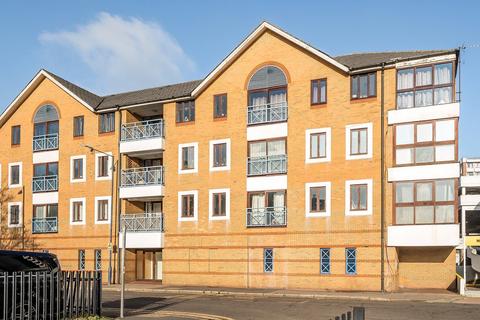 1 bedroom flat for sale, Lady Booth Road, Kingston Upon Thames, KT1