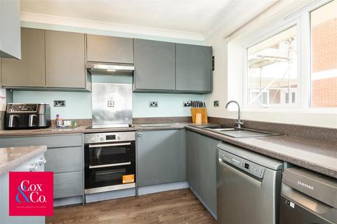 1 bedroom flat for sale, Greenways, Highlands Road, Portslade