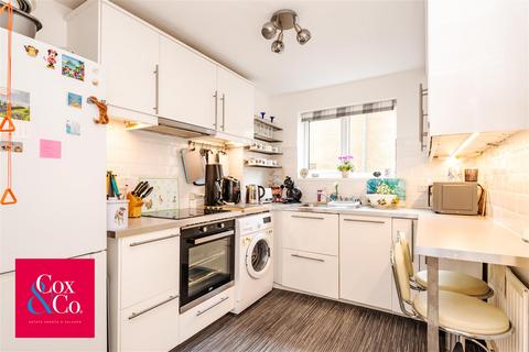 2 bedroom retirement property for sale, Saxon Court, Hove, Seafront