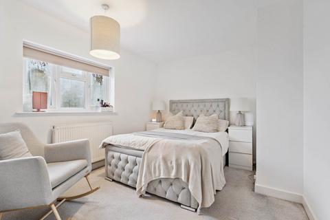 undefined, Middle Way, Watford