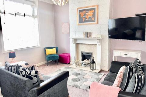 2 bedroom terraced house for sale, Stockport Road, Manchester M34