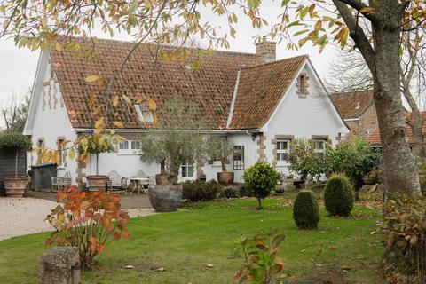2 bedroom cottage for sale, La Rue Du Muet, St. John, Jersey