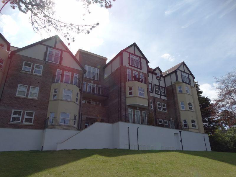 Apt 18 Forest Hill - Main.jpg