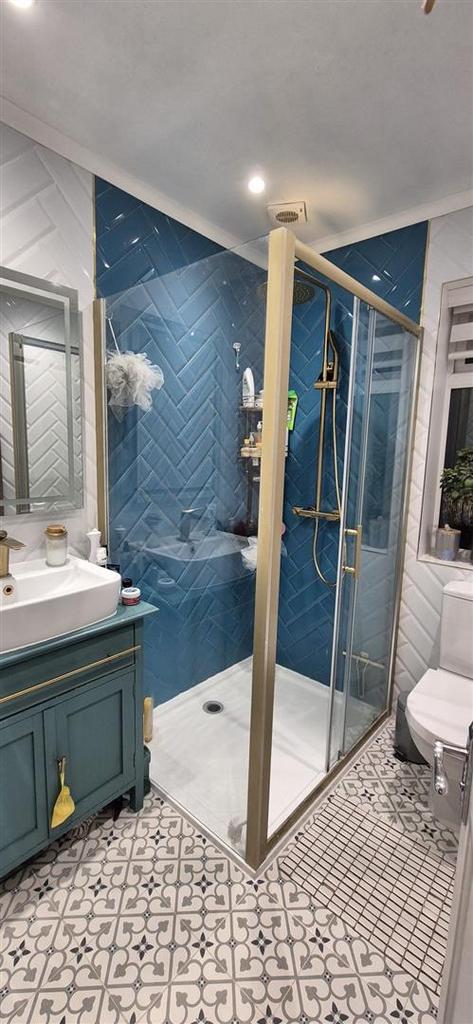 Shower b.jpg