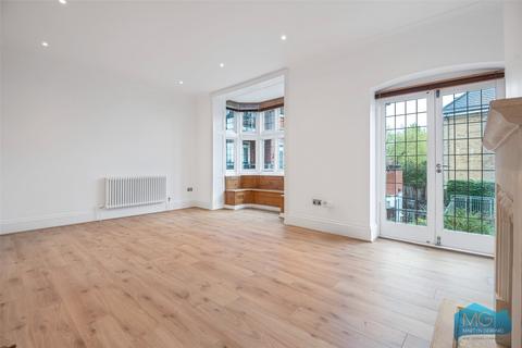 undefined, Aldermans Hill, London, N13