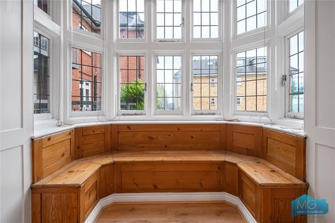 undefined, Aldermans Hill, London, N13