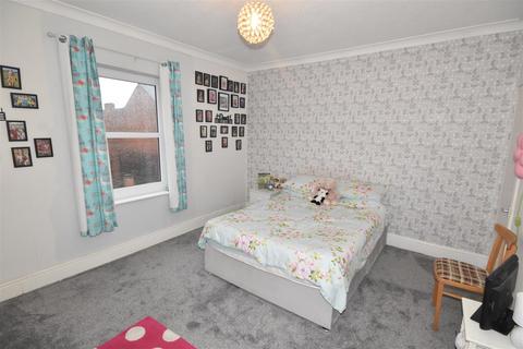 3 bedroom terraced house for sale, Hatton Gardens, Newark