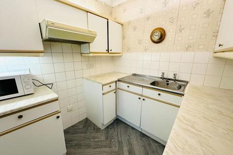 1 bedroom retirement property for sale, Edge Lane, Stretford, Manchester, Greater Manchester, M32 8QA