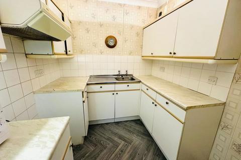 1 bedroom retirement property for sale, Edge Lane, Stretford, Manchester, Greater Manchester, M32 8QA