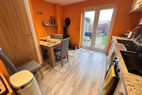 undefined, Chaul End Road, Luton LU1