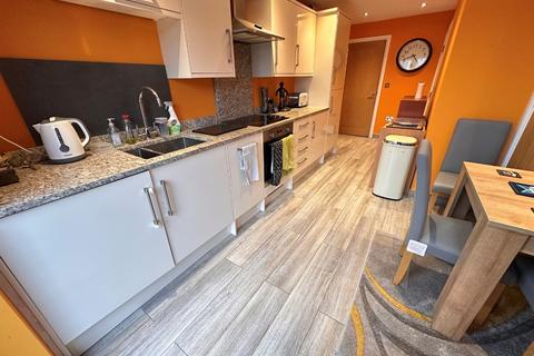 undefined, Chaul End Road, Luton LU1