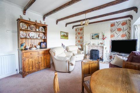 2 bedroom detached bungalow for sale, Handley Road, New Whittington, Chesterfield, S43