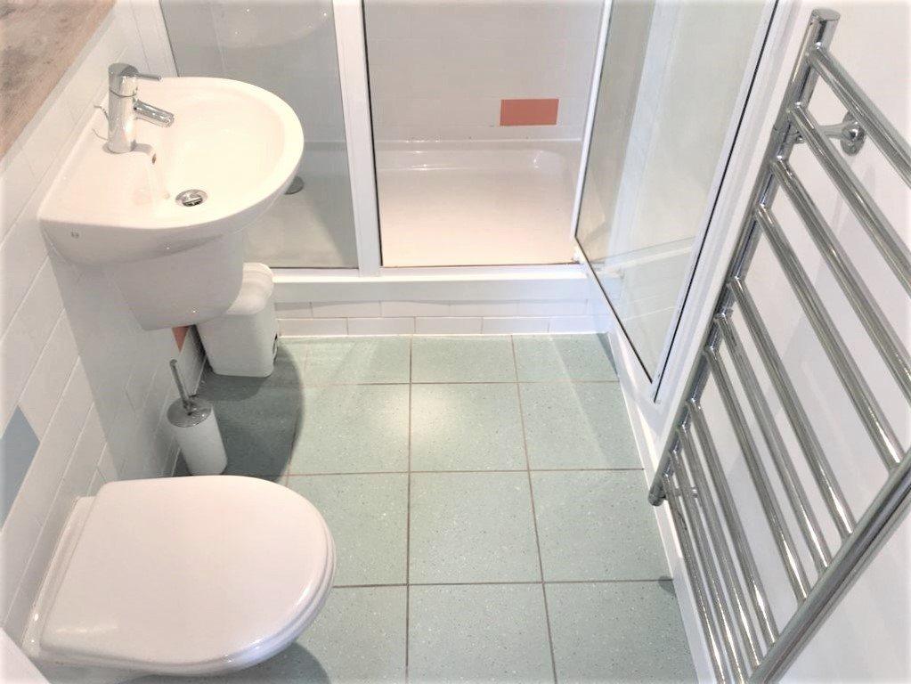 Student bathroom 1