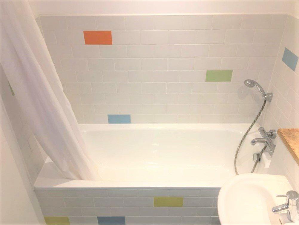 Student bath newcast