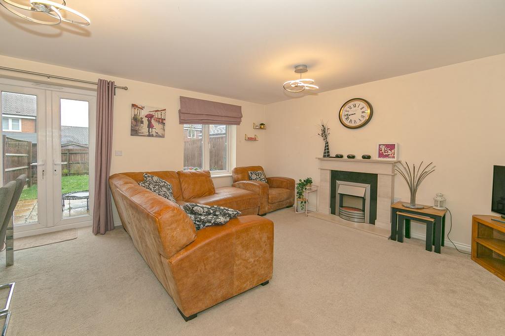 Lounge/Dining Room