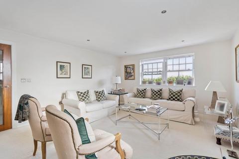 undefined, Kings Court, Little Bushey Lane, Bushey Heath