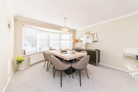 4 bedroom link detached house for sale, Cavendish Crescent, Elstree