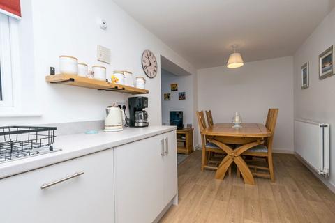 3 bedroom semi-detached house for sale, Cliffe Hill View, Skelmanthorpe, HD8