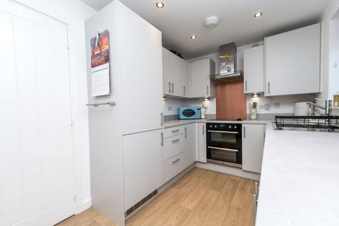3 bedroom semi-detached house for sale, Cliffe Hill View, Skelmanthorpe, HD8