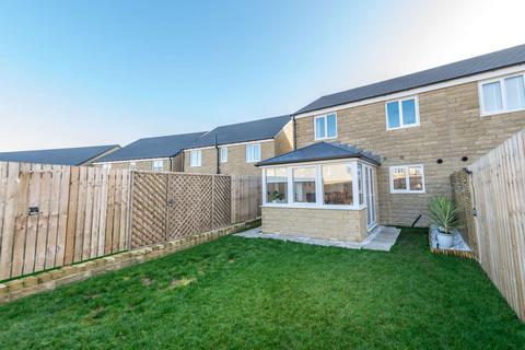 3 bedroom semi-detached house for sale, Cliffe Hill View, Skelmanthorpe, HD8