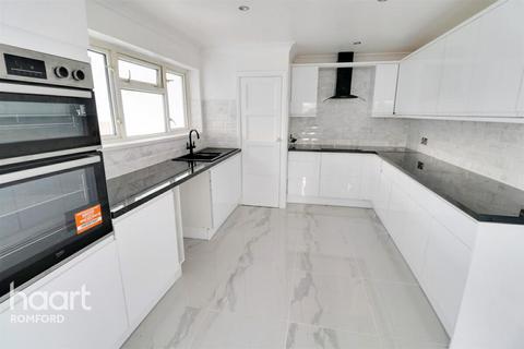 undefined, New Zealand Way, RAINHAM